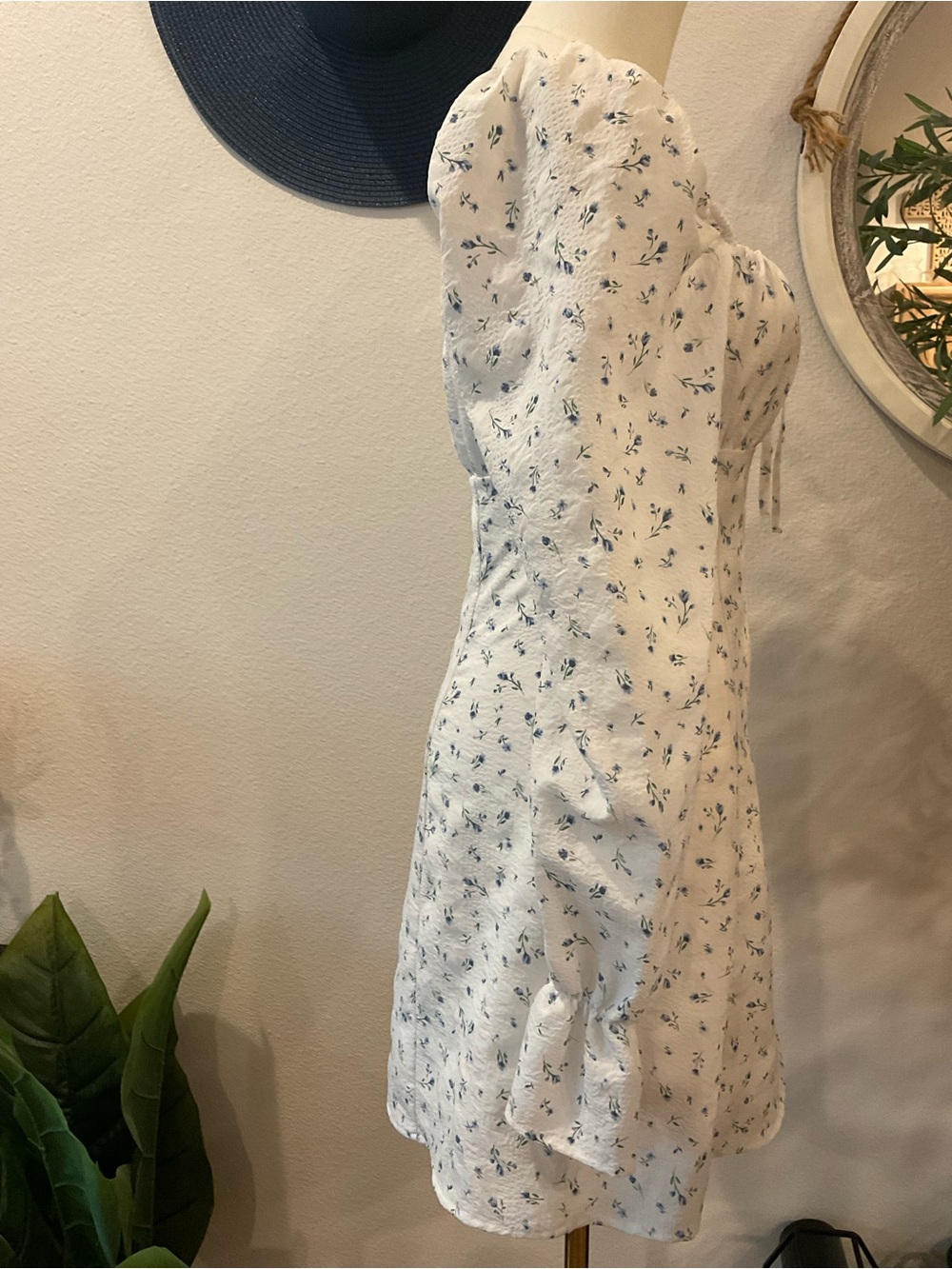 H&M Divided White with Blue Floral Square-Neck Mini Dress - Picture 2 of 14